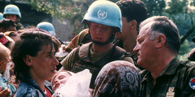 Ratko Mladic, 'de slager van Srebrenica' in Srebenica in juli 1995